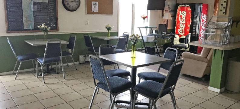 伊克诺套房旅馆(Econo Lodge Inn & Suites)图片