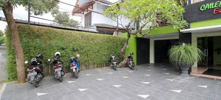 红多兹Plus酒店-塔曼西斯瓦2号(RedDoorz Plus @ Taman Siswa 2)图片
