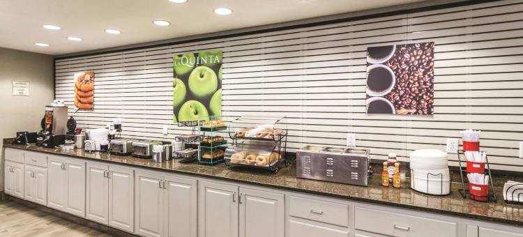 法戈医疗中心拉昆塔温德姆套房酒店(La Quinta Inn & Suites by Wyndham Fargo-Medical Center)图片