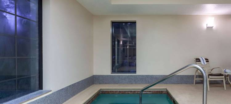 代托纳奥兰治港拉昆塔温德姆套房酒店(La Quinta Inn & Suites by Wyndham Port Orange / Daytona)图片