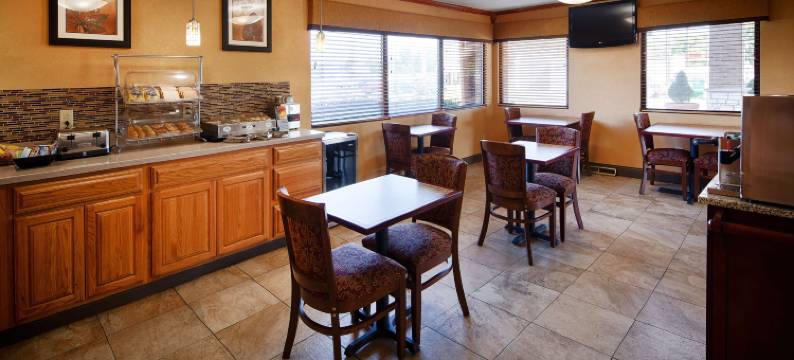 马丁斯维尔贝斯特韦斯特酒店(Best Western Martinsville Inn)图片