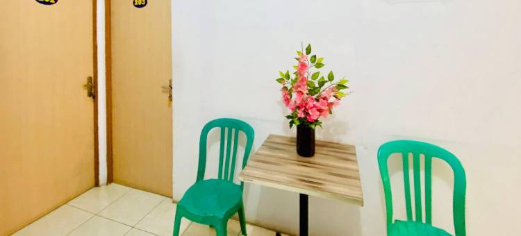 瑞德多兹 @ 斯塔尔希尔因西亚里亚特宾丁宜(RedDoorz @ Star Hill Inn Syariah Tebing Tinggi)图片