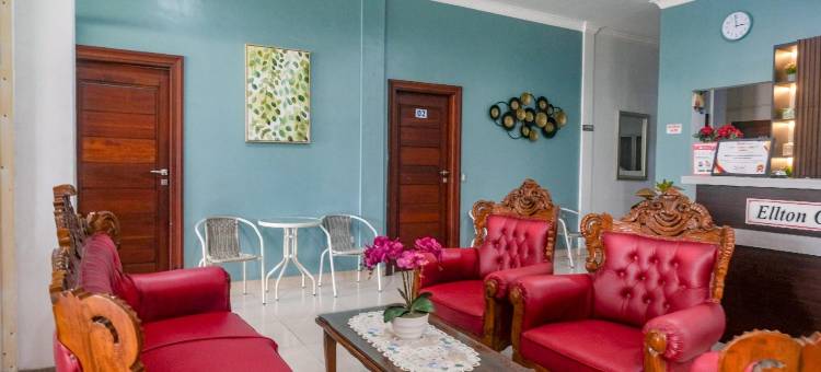 红门酒店-近爱马仕皇宫棉兰波罗尼亚(RedDoorz Near Hermes Place Polonia Medan)图片
