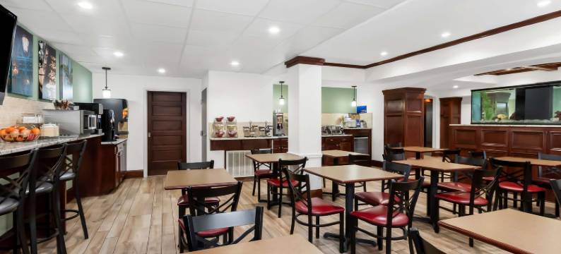 爱国者地贝斯特韦斯特酒店(Best Western Patriots Point)图片