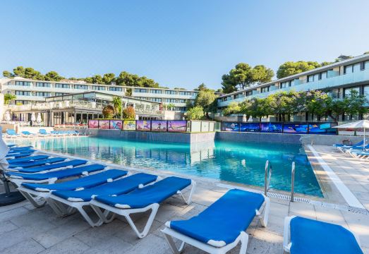 Aparthotel Comtat Sant Jordi Hotel Overview