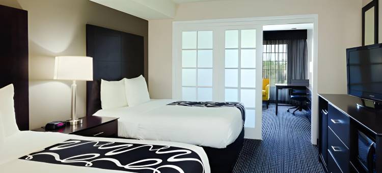 阿纳海姆拉昆塔温德姆套房酒店(La Quinta Inn & Suites by Wyndham Anaheim)图片