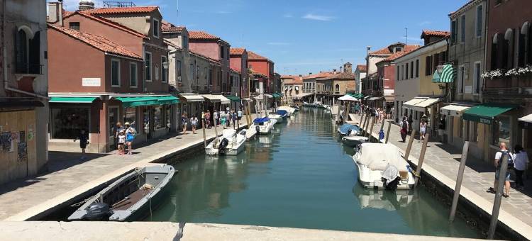 Vetrai House - Overlook Canal in Murano - Venice图片
