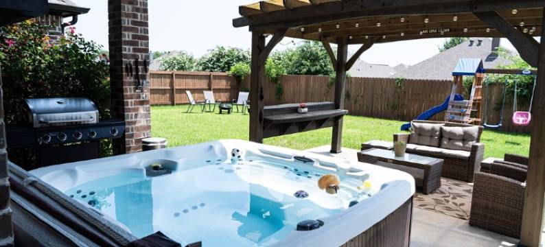 3BR/2BA Home w/ Jacuzzi and Kids Playground图片