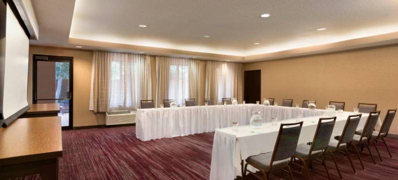 Courtyard Bloomington Normal图片