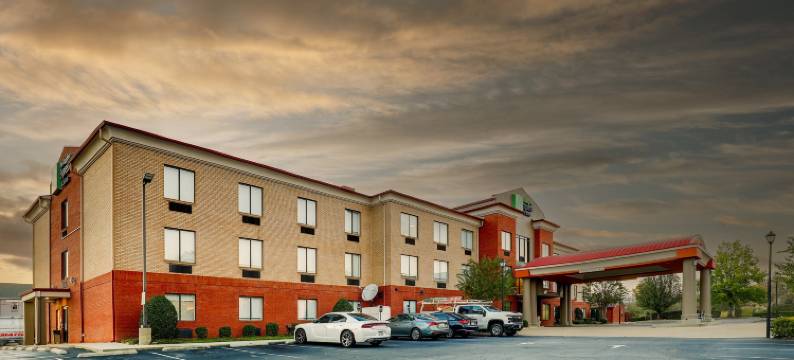 智选假日套房酒店加兹登的W -近阿塔拉(Holiday Inn Express & Suites GADSDEN W-NEAR ATTALLA by IHG)图片