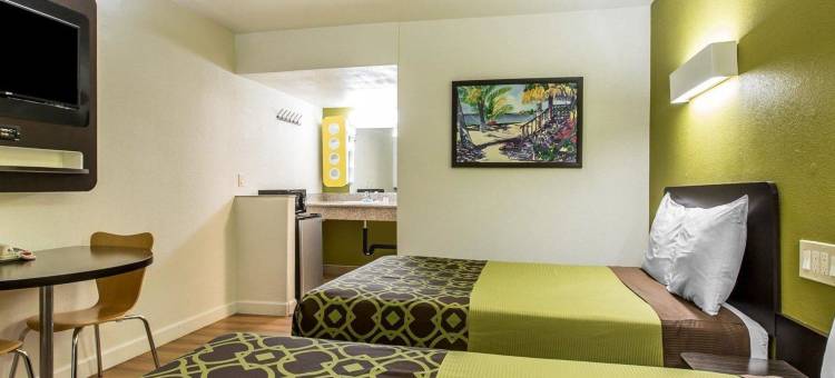 汉福德市中心罗德威酒店(Rodeway Inn Downtown Hanford)图片