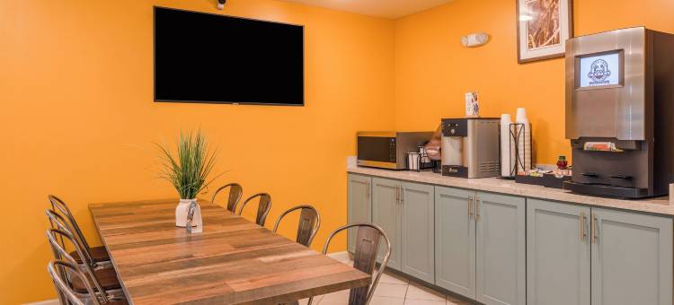 莫斯兰登点旅馆(Inn at Moss Landing Point)图片