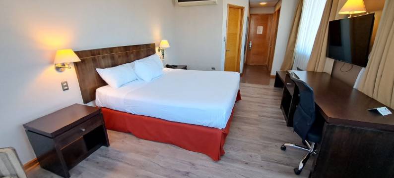 地亚哥德阿尔马格罗洛马斯尔德酒店(Hotel Diego de Almagro Lomas Verdes)图片