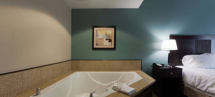 北不伦瑞克/新不伦瑞克欢朋酒店(Hampton Inn North Brunswick/New Brunswick)图片