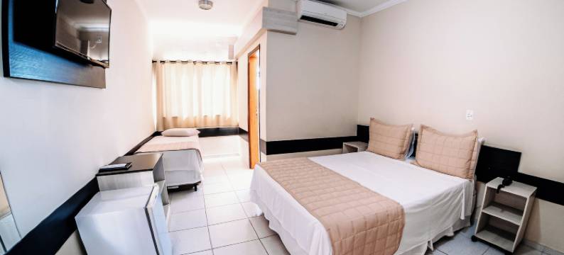 菲里昂广场酒店(Ferian Plaza Hotel)图片