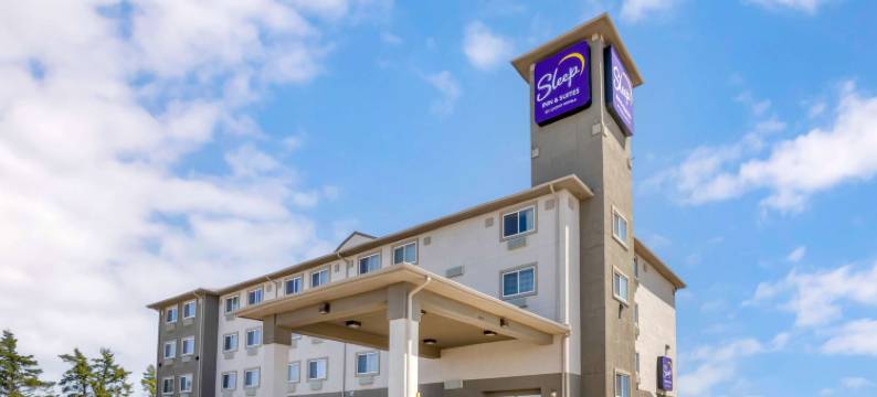 海斯I-70号舒眠套房酒店(Sleep Inn & Suites Hays I-70)图片
