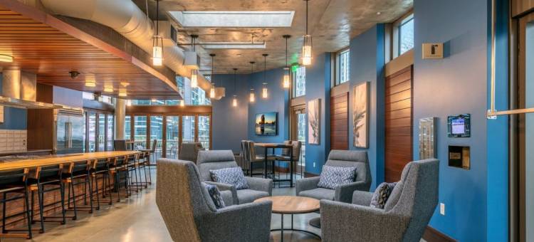 Panoramic City Views and Luxury Amenities - Stylish Urban Retreat图片