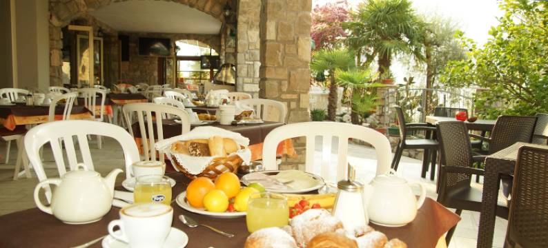 奥古斯塔贾尼酒店(Hotel Augusta Garnì)图片