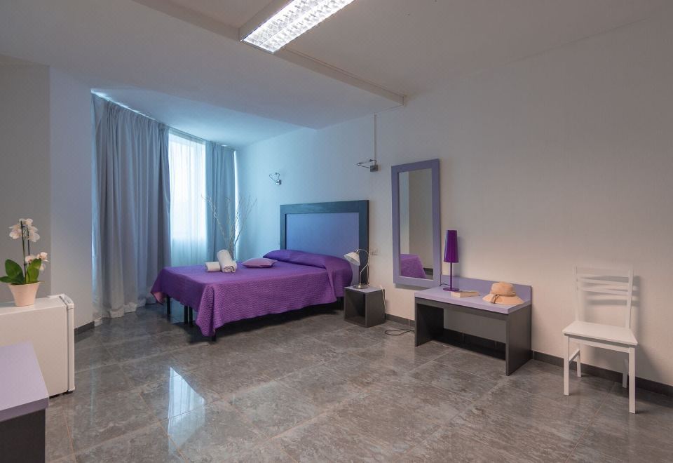 Delta Rooms Hotel Overview