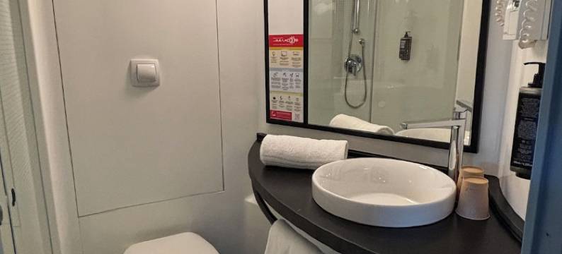 宜必思巴塞罗那格拉诺列尔斯蒙特梅洛酒店(Ibis Barcelona Montmelo Granollers)图片