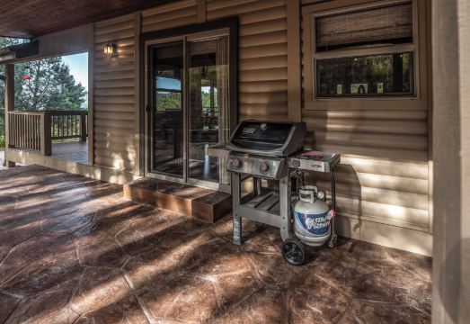 Moon Mountain Escape Hotel Overview