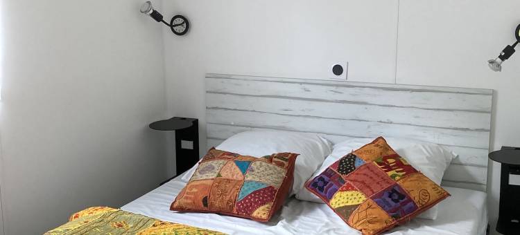 菲斯湖露营酒店(Camping le Lac O Fées)图片