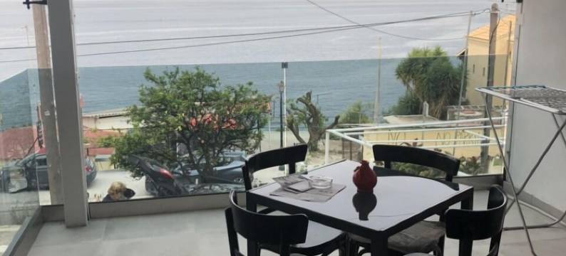 阿克罗基亚里公寓酒店(Akrogiali Apartments)图片