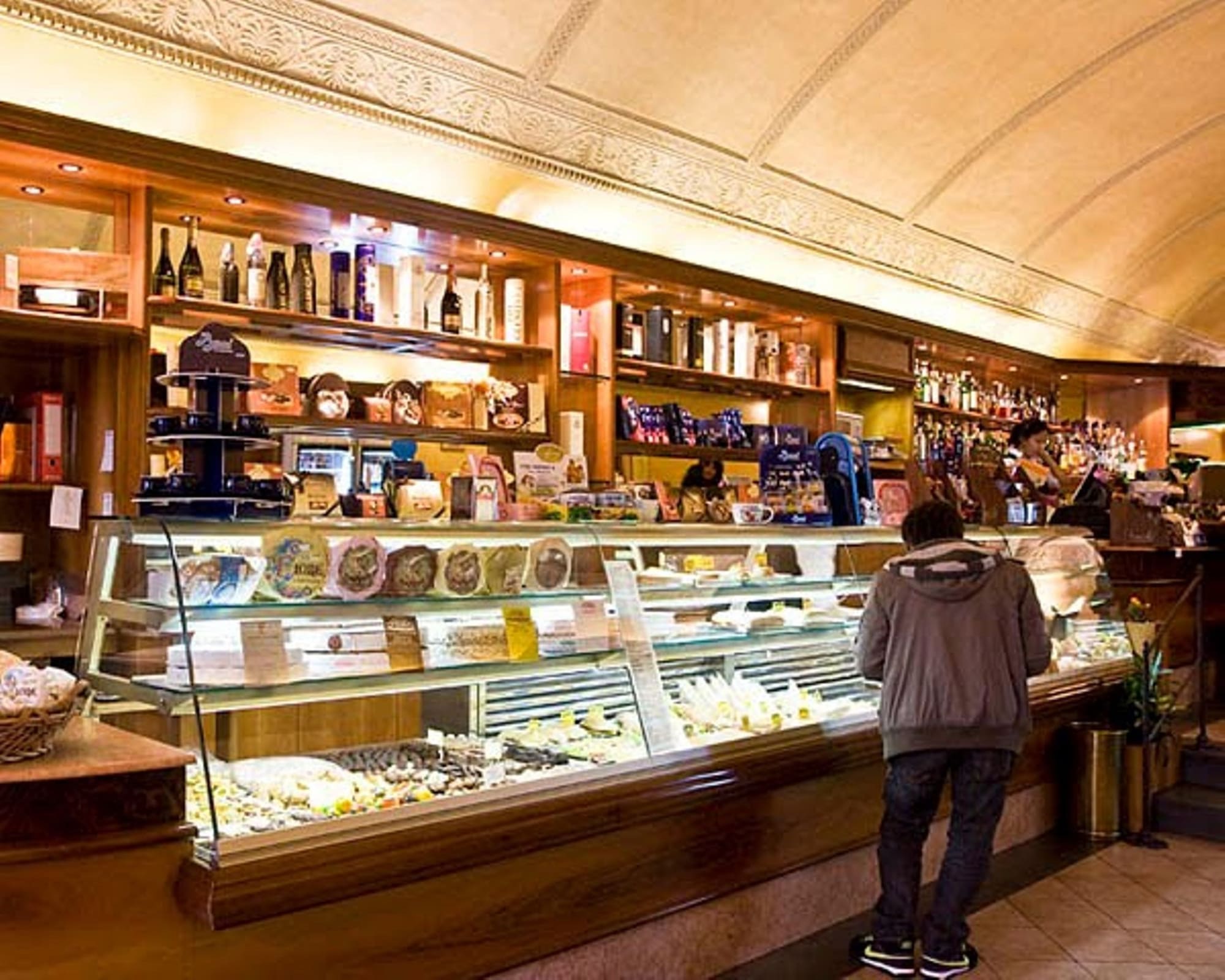 Regis Condo Over view