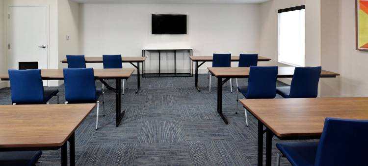 Holiday Inn Express 里士满西北的I - 64(Holiday Inn Express Richmond I-64 Short Pump Area)图片