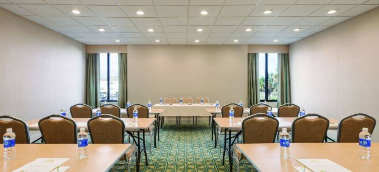 苏弗赛海滩度假酒店(Surfside Beach Oceanfront Hotel)图片
