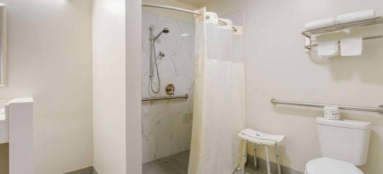 勒维尔-坎伯兰郊区小套房酒店(Suburban Studios LaVale - Cumberland)图片