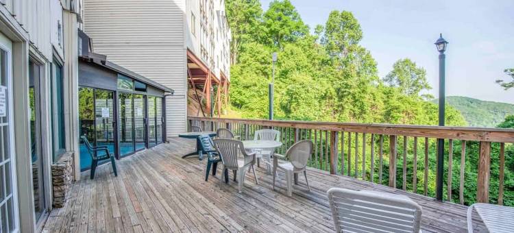 两卧室公寓山景室内泳池(Two Bed Room Condo Mountain Views Indoor Pool)图片