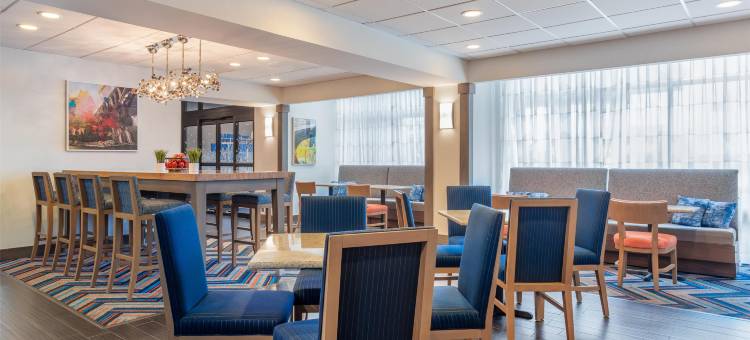 亚克朗南欢朋酒店(Hampton Inn Akron-South)图片