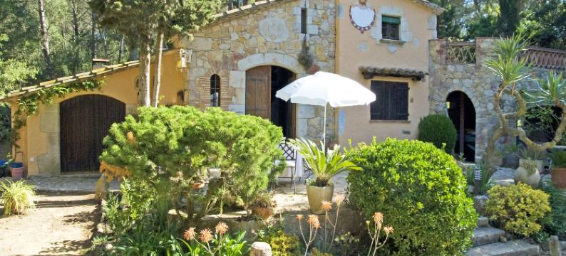 Villa in Spain near Costa Brava图片