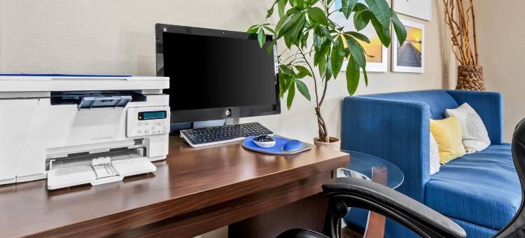 古斯克里克戴斯酒店(Days Inn by Wyndham Goose Creek)图片