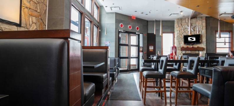 卡尔加里西套房桑德曼酒店(Sandman Hotel & Suites Calgary West)图片