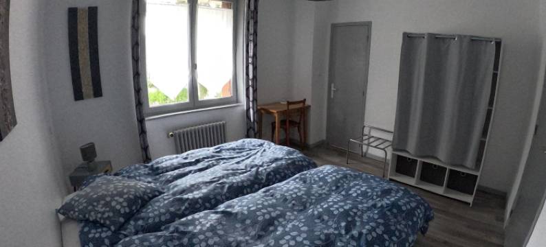 吉内兹桥边(Au Pont de la Gineze)图片