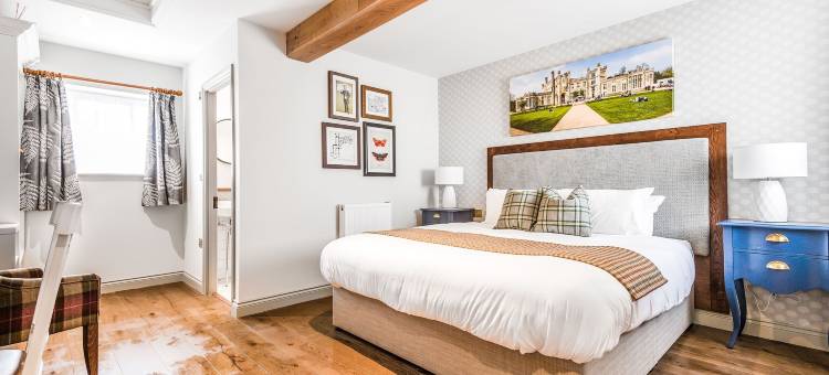 瓦尔汉普顿阿尔姆斯酒店(The Walhampton Arms)图片