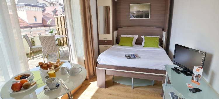 皇家普里维小屋酒店(Apparthotel Privilodges le Royal)图片