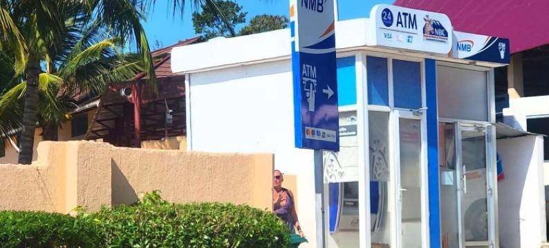 沙滩与日落(Sand and Sunset)图片