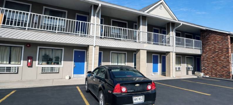 粮谷I-70号美洲最佳价值酒店(Americas Best Value Inn-Grain Valley/I-70 Exit 24)图片