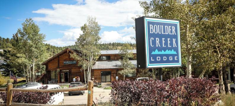 博尔德溪旅馆(The Boulder Creek Lodge)图片
