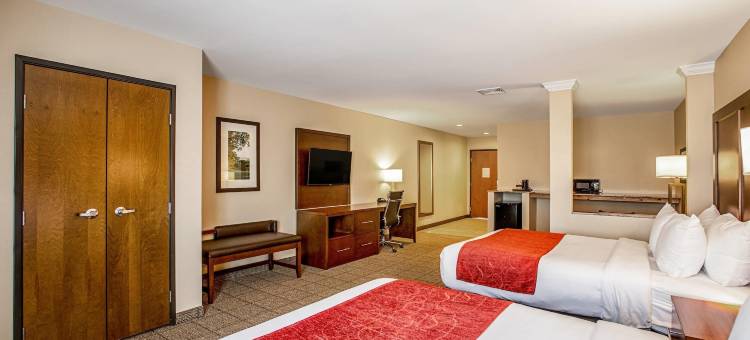 菲什基尔 84 号州际公路附近舒适全套房酒店(Comfort Suites Fishkill Near Interstate 84)图片