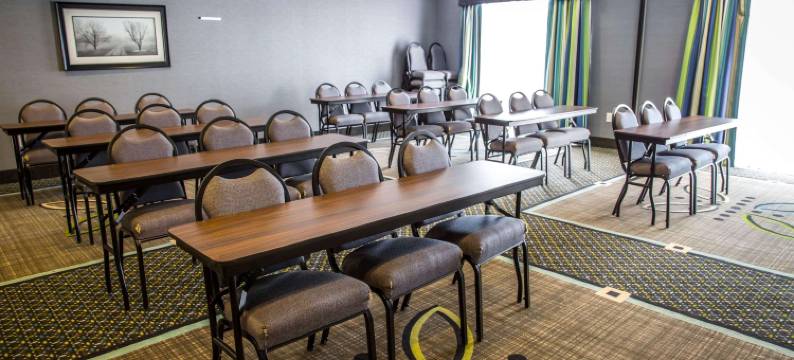 新伯尔尼和樱桃角舒适套房酒店(Comfort Suites New Bern Near Cherry Point)图片