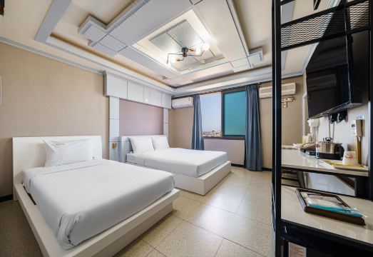 Sokcho Sinabro Hotel Overview