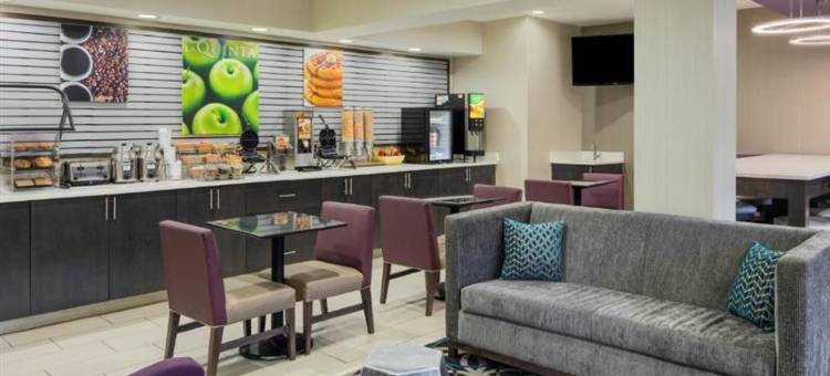 斯内尔维尔石头山拉昆塔温德姆套房酒店(La Quinta Inn & Suites by Wyndham Snellville-Stone Mountain)图片