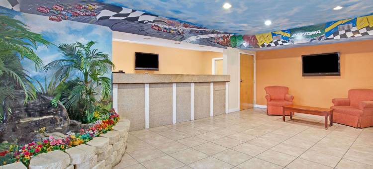 代托纳比奇速8酒店(Super 8 by Wyndham Daytona Beach)图片