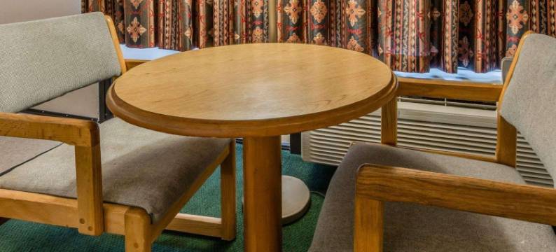 Econo Lodge Altoona I-99图片