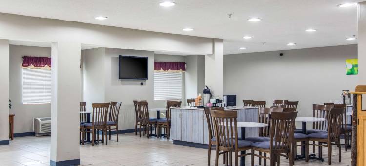 格罗夫城-奥特莱斯购物中心罗德威套房酒店(Quality Inn & Suites Grove City-Outlet Mall)图片