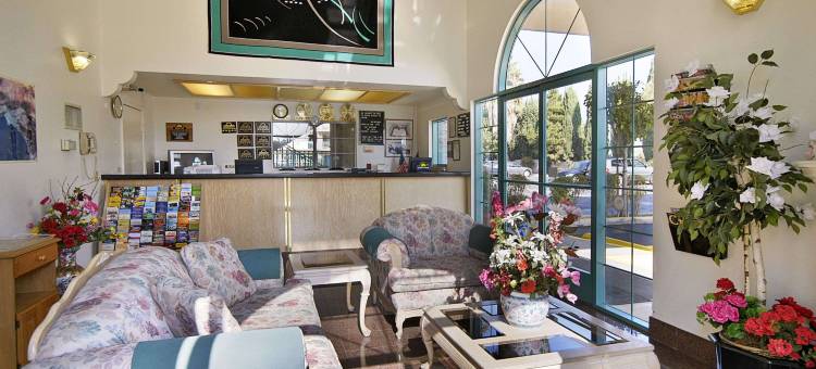 泰勒购物中心海滨戴斯酒店(Days Inn by Wyndham Riverside Tyler Mall)图片